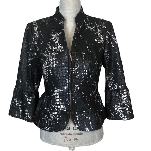 NWT anthracite Black & Silver Snakeskin Zip Jacket Size 4 - Picture 1 of 9